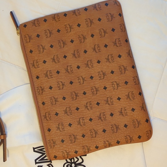 MCM Crossbody 100% Authentic - Picture 5 of 10